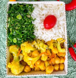 SALADA DE GRÃO DE BICO C/ LEGUMES E ARROZ (300g)